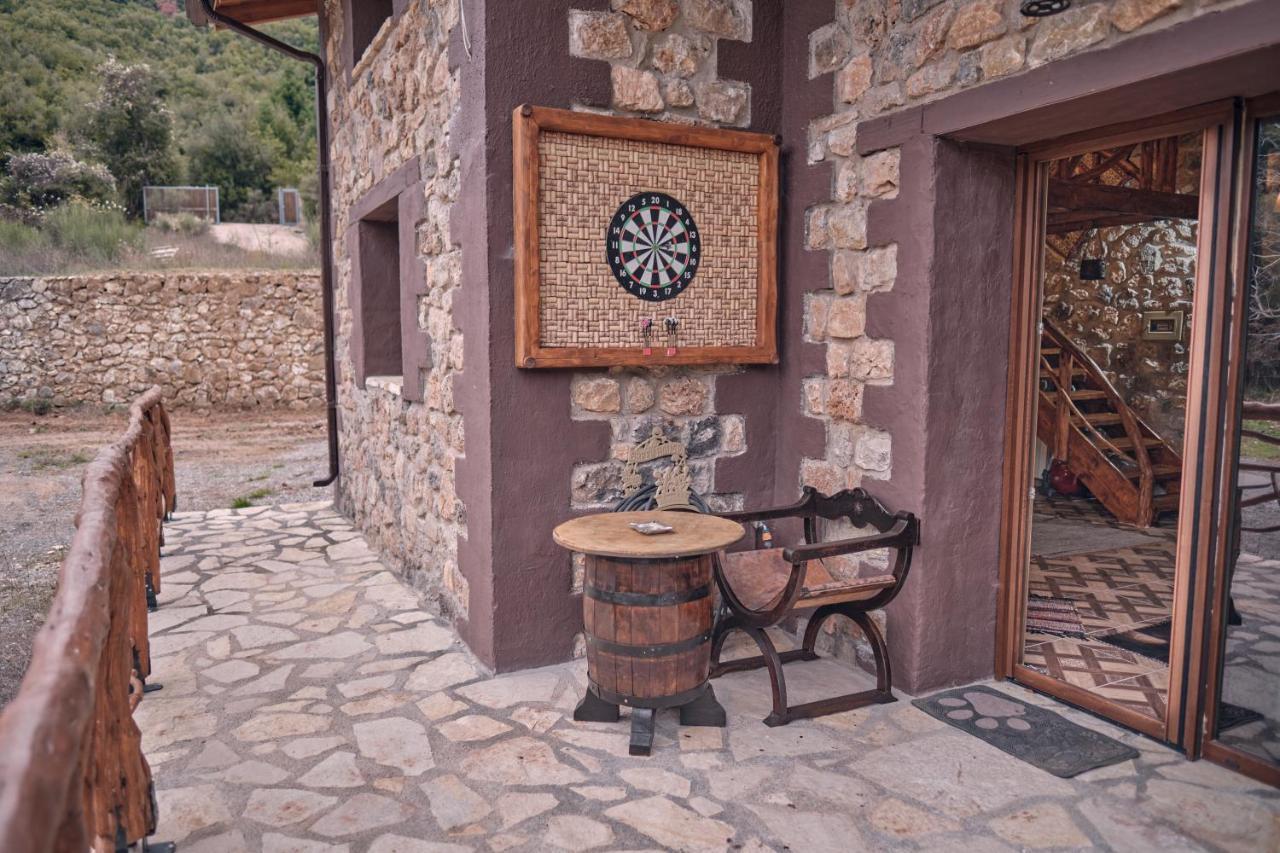 Oneiropagidasuites Kalavryta Exterior photo
