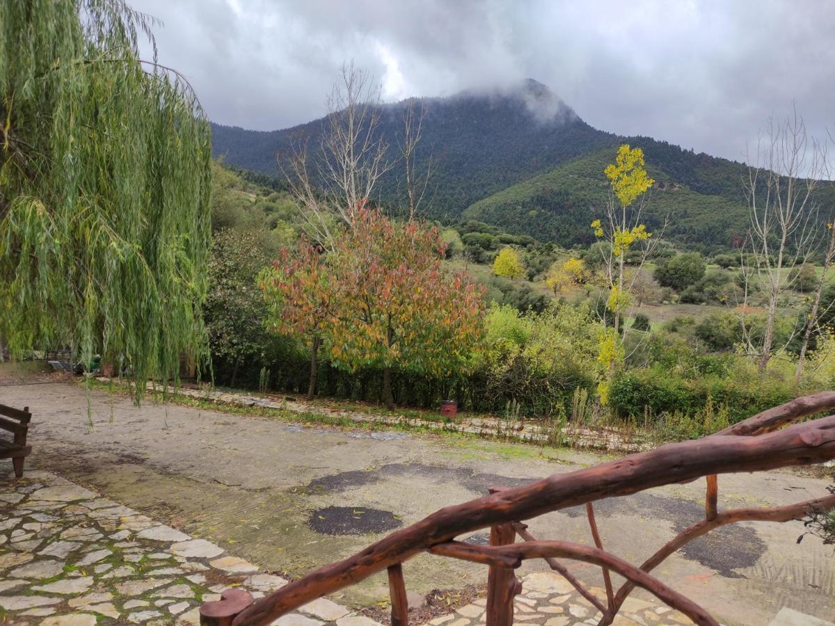 Oneiropagidasuites Kalavryta Exterior photo