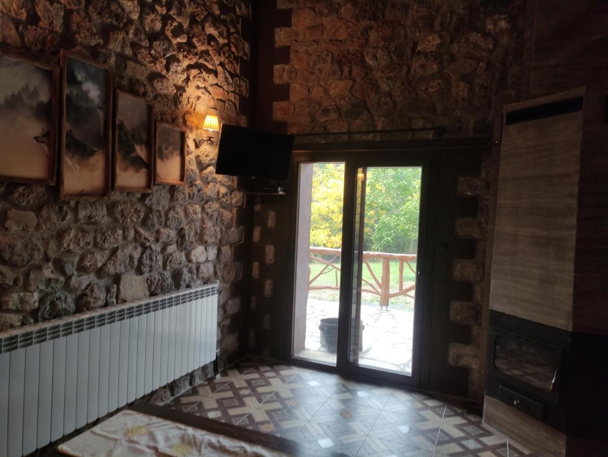 Oneiropagidasuites Kalavryta Exterior photo